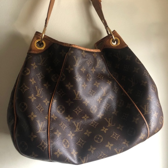 Louis Vuitton bag 💖 - Picture 7 of 15